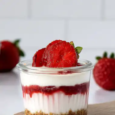 No Bake Strawberry Cheesecake Cups
