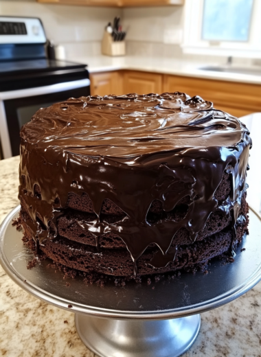 Giant Matilda Cake