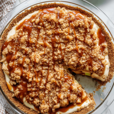 Caramel Apple Cheesecake Pie