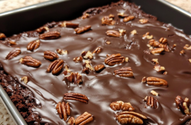 Old Fashioned Chocolate Cake